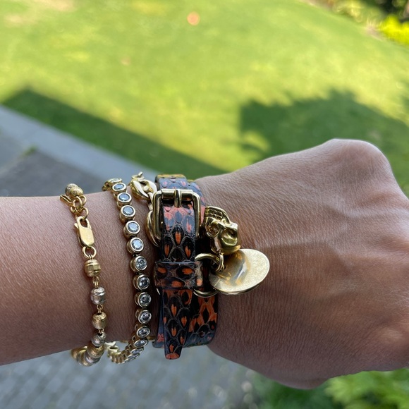 MOVING SALE: ALEXANDER MCQUEEN SKULL LEATHER DOUBLE WRAP BRACELET💀🧡 - Picture 12 of 16